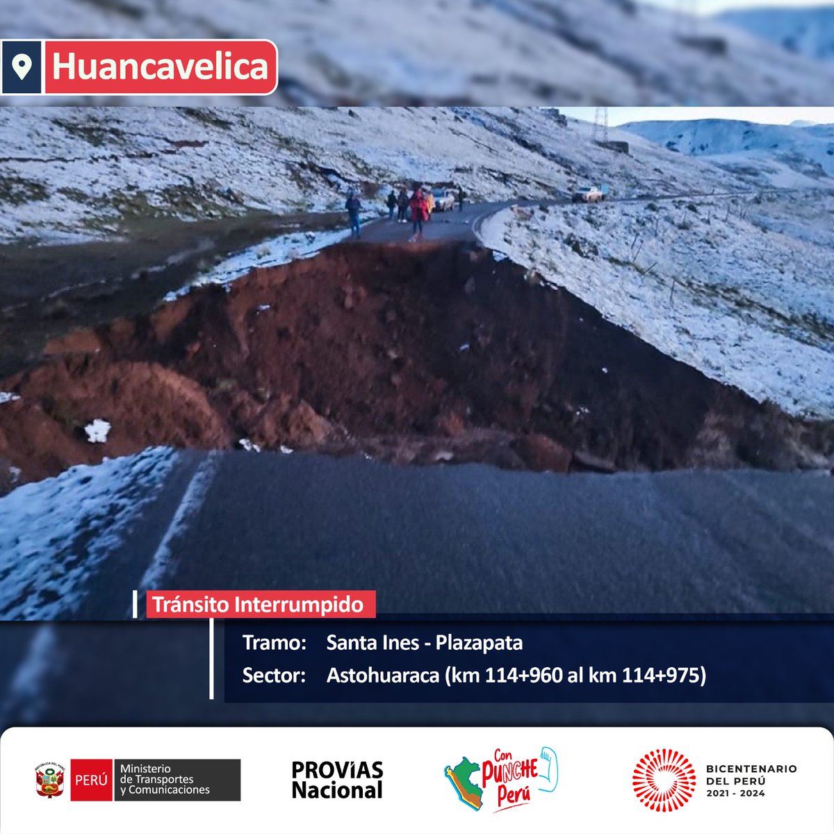 ProviasNac_Peru's tweet photo. #HUANCAVELICA ¡Maquinaria en camino!
🚜Se dispone realizar trabajos para la recuperación de la plataforma, tras las fuertes lluvias en la zona.
Existe la siguiente ruta alterna: Huancavelica - Villa de Arma - Chincha.
⚠️Precaución al transitar.
#MTContigo #pvntrabajando https://t.co/2NcnZl2a0g