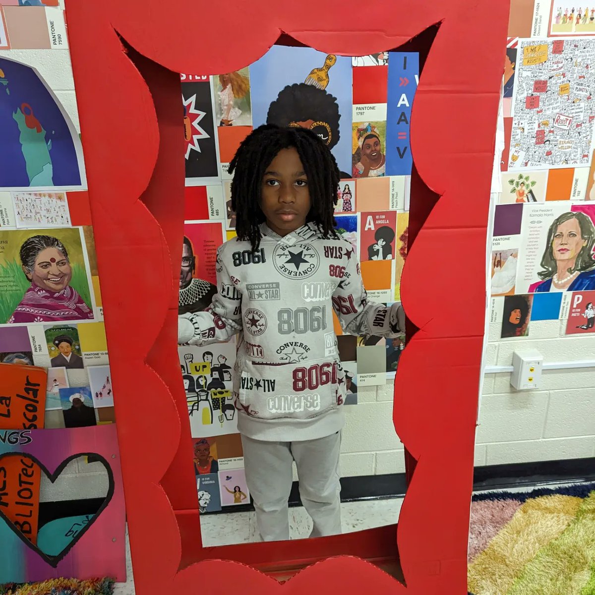 CraftyCalhoun's tweet photo. #mystorybelongsinbooks #Iseemyselfinthatbook #diversitymatters #lovethelibrary #mediacentermagic @Carrington_DPS @dpsnclibraries @DPSStuEquity @diversebooks @NCSLMA @ALALibrary @DPS_Equity https://t.co/Xki6htuT2B