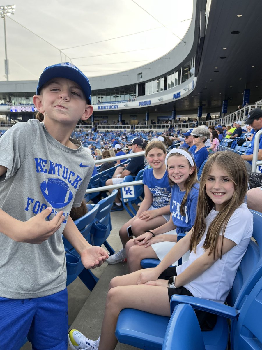 nickdonovan26's tweet photo. #weareuk https://t.co/3HAe2HPJxC