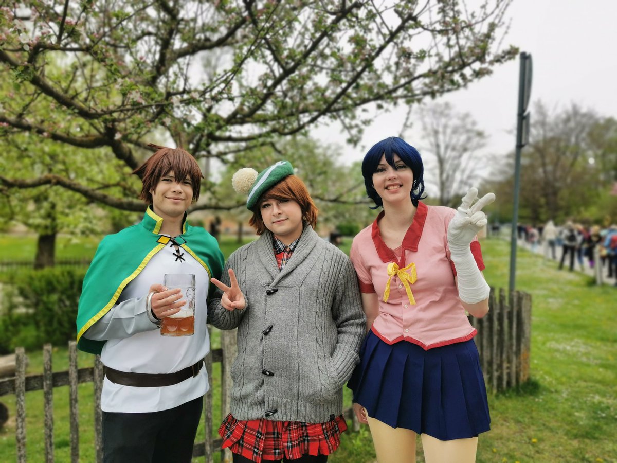 AnmaxCosplay's tweet photo. Some good Kazuma action from last years #animuc with my dear friends ^-^
In every shot later that day you can see the progress of the Maß, but it suits Kazuma so well xP

#kazuma #konosuba #konosubarashiisekainishukufukuwo #cosplayer https://t.co/aXOHv6j9e1