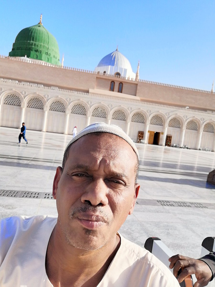 اللهم صل على سيدنا محمد وعلى آله وصحبه وسلم