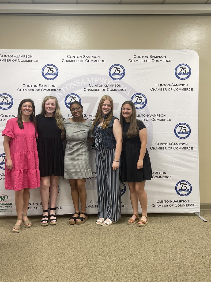 HobbtonCTE's tweet photo. So proud of these girls! They served on the Clinton-Sampson Chamber Jr leadership team this year. ππ€#currentleaders #futureleaders https://t.co/jDJ9Uq6gPb