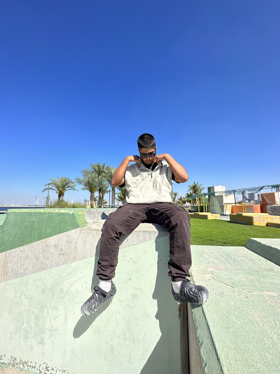 actuallymaanosh's tweet photo. got some banger pics taken working on my sisters film project https://t.co/zucmFHbPTQ
