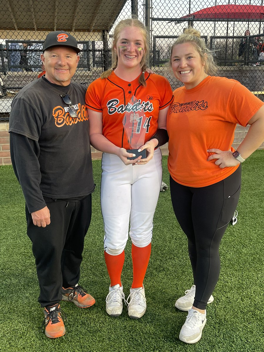 SophiaSchlader's tweet photo. Beverly Bandits Power 80 12u Champions! 7-0 for the wknd! I love these girls. 🧡🖤

My stats:
Hitting- .500 avg, 7 hits, 2 HR, 4BB &amp; 8 RBI
Pitching- 16.2 IP, 62 BF, 37K, 1BB, .420 ERA &amp; .360 WHIP

@jessicamrozek8 @ConroyBandit @ExtraInningSB @LegacyLegendsS1 @Los_Stuff @TopPreps https://t.co/YKZOfoi1Kq