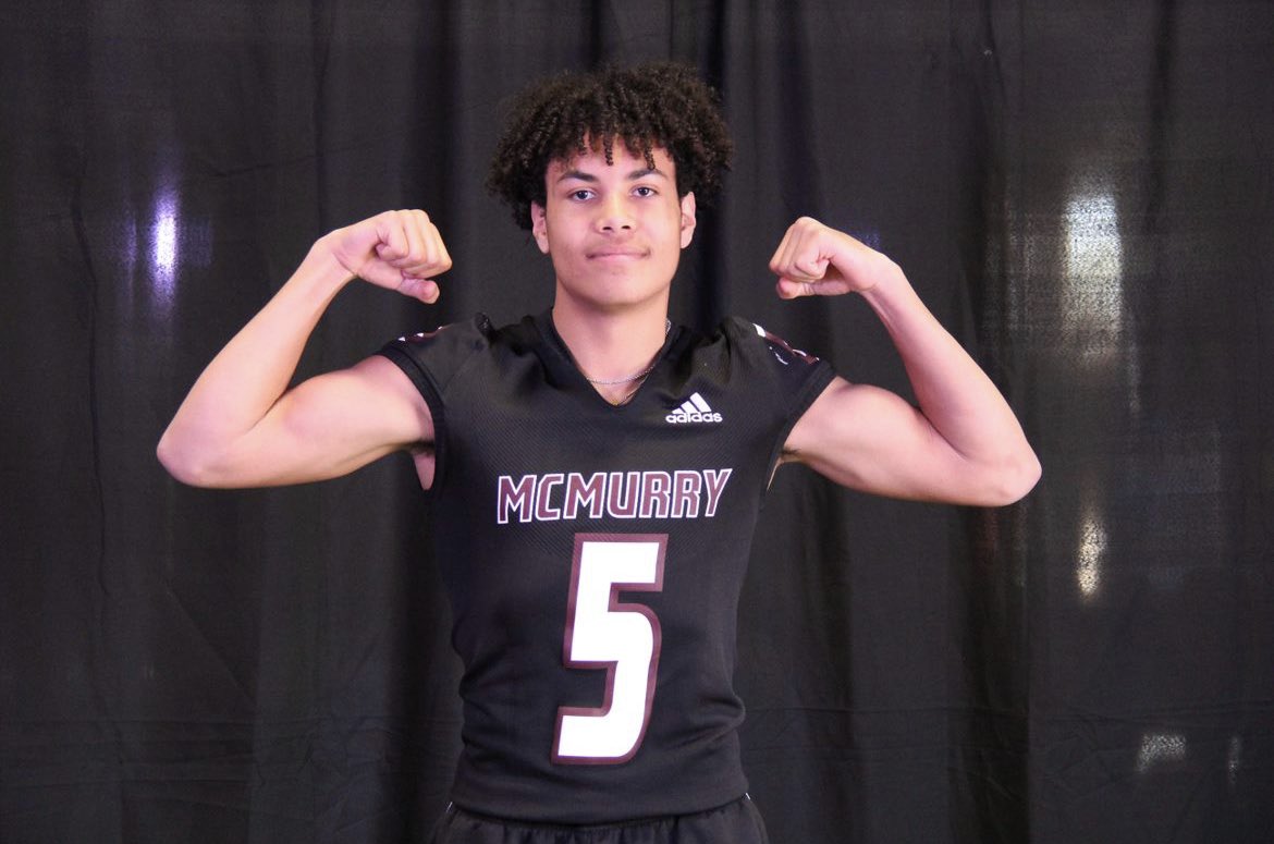 qpryor5's tweet photo. Junior day🫣 @jakainw21 @CaiWhitfield @CleWhitfield7 @coachdrecortez @CoachRauMCM #Warhawk https://t.co/bdwL4rZ9OV