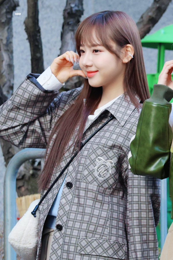 outfitsofgg's tweet image. #FIFTYFIFTY #Saena 230303 Music Bank
grey check coat from #threetimes
🔗threetimes.kr/product/pre-or…
🏷️#oogg_FIFTYFIFTY ; #oogg_Saena ; #oogg_threetimes
📸hundred5050