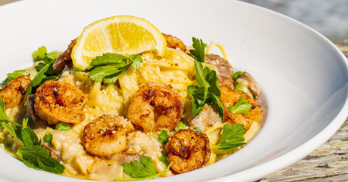 OceanicDining's tweet image. This blackened shrimp and clam linguine is the latest dish from Chef Scott, and it's pure heaven. And the secret ingredient that brings that extra layer of flavor...Spanish chorizo. 
 @whatsupwilmington  @portcitydaily  @Starnews @Wrightsvillebeachmagazine @CapeFearLiving