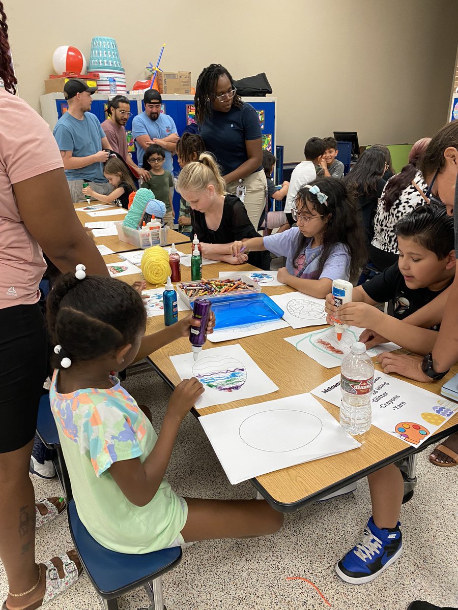 BaxRhonda's tweet photo. The fun is happening right now @GreenwoodKISD @KleinISD Family Game Night is incredible! #kleinfamily #grizzlies #KleinISDPRSquad https://t.co/zJ9lJccI22