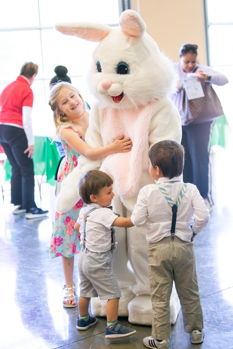 TulsaZoo's tweet photo. Hurry, tickets are hopping away! 🐰 

Join us this Saturday for Breakfast with the Bunny presented by Wooten Plumbing! Enjoy a delicious breakfast, animal encounters and, most importantly, meet the bunny. https://t.co/hY2cXxxq8Q