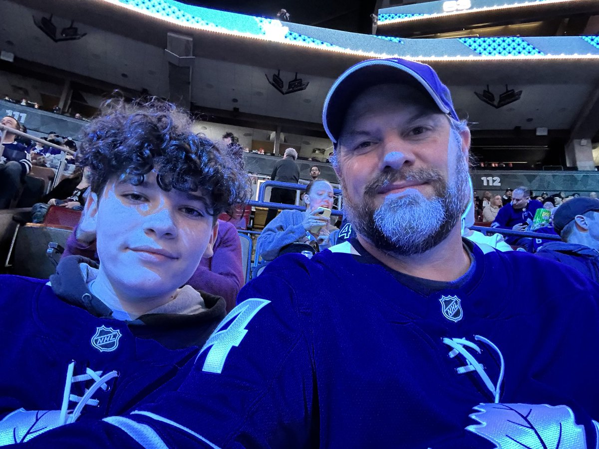 craig69er's tweet photo. #LeafsForever Go Leafs Go!! #fatherson #BleedBlue https://t.co/fKVAAKaogl