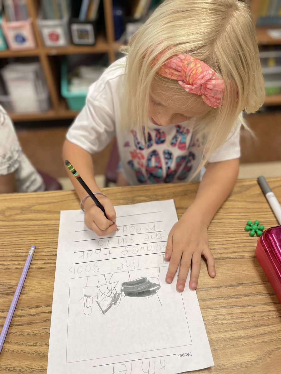 kinderray226's tweet photo. 📝 Personal narrative time! 📝 I just had to share my favorite… “I like to learn  because learning is fun.  I like when Mrs. Ray teaches me!”      
These kids have been working so hard on their #writing this year! #Kindergarten #MISDPageTurners @MES_beyourbest @MagISDLiteracy https://t.co/zmC7IVWvkO