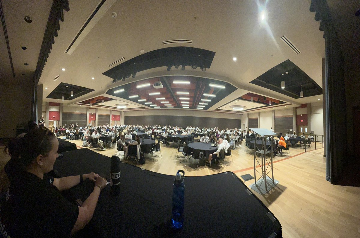 tyana_scott's tweet photo. It was an absolute pleasure working alongside @theresa_libera and the @GranataLab to plan out National #Biomechanics Day!! We had over 300 participants and several labs showing off their cool research😎 @BiomechanicsDay https://t.co/RqLtQ7v6vu