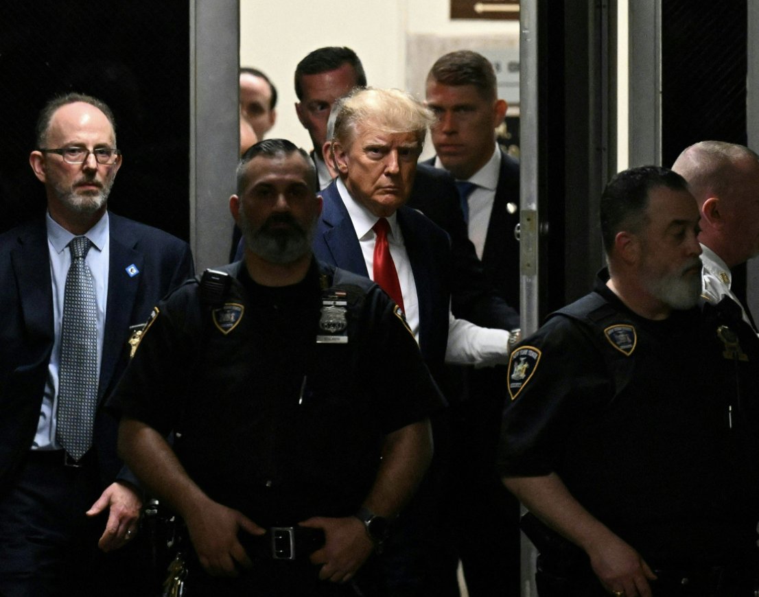 okiemtomkaw's tweet photo. Widok aresztowanego Trumpa jest naprawdę budujący i satysfakcjonujący. https://t.co/KtL7AKgS0n