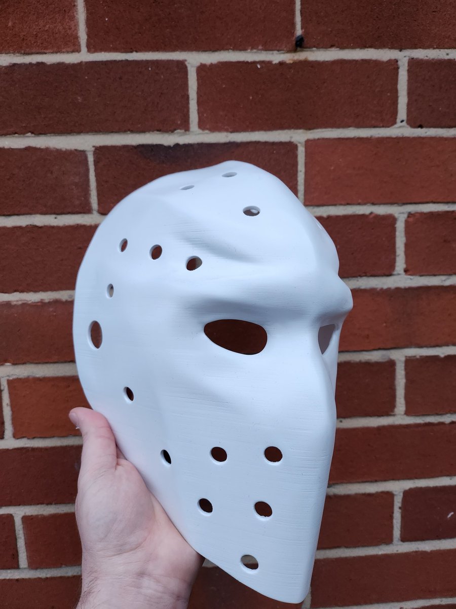 Birdstronaut's tweet photo. Varnish gave me the exact finish I wanted on these masks!

#Heat1995 #PaydayTheHeist #PAYDAY2 #PAYDAY2Wolf #3DPrinting https://t.co/F46we7rcMn