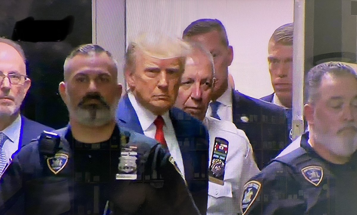 coloradopols's tweet photo. Former President Donald Trump is under arrest.

That's it. That's the Tweet. For all time.

https://t.co/VTHqH60xsf #copolitics #copols #coleg https://t.co/oAiUjWaSDR