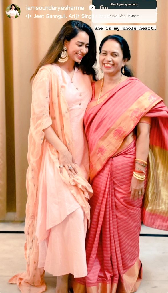 ejdudbrshshd's tweet photo. Most Precious Bond 💕
Lots Of Love To You And Your Mom From #SoundaryaStars ❤️
#SoundaryaSharma https://t.co/GnOcvp8HQ1