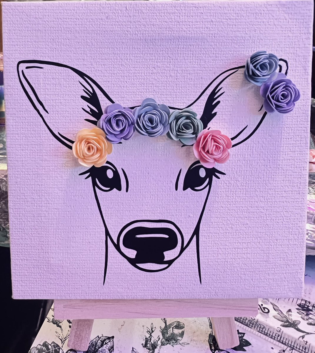 DFTBAntonia's tweet photo. Animals with flower crowns on 4x4 mini canvases, just in time for Easter 🐣 more coming soon! #cricut #cricutcrafts #papercrafts #rolledflowers #flowercrown #eastercrafts https://t.co/uCVo0OBemJ