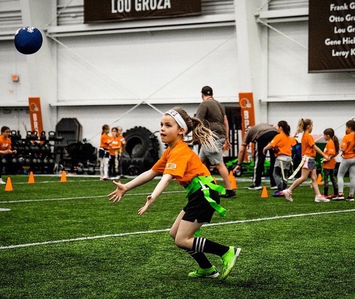 CalBrown17's tweet photo. Last Sunday’s Girls Flag Football Clinic was 🔥🔥🔥

Proud to work for an organization that continues to provide the opportunity for women and girls to learn and grow in the game.

@Browns 
@BrownsYouthFB https://t.co/RC1LBbY9Xg