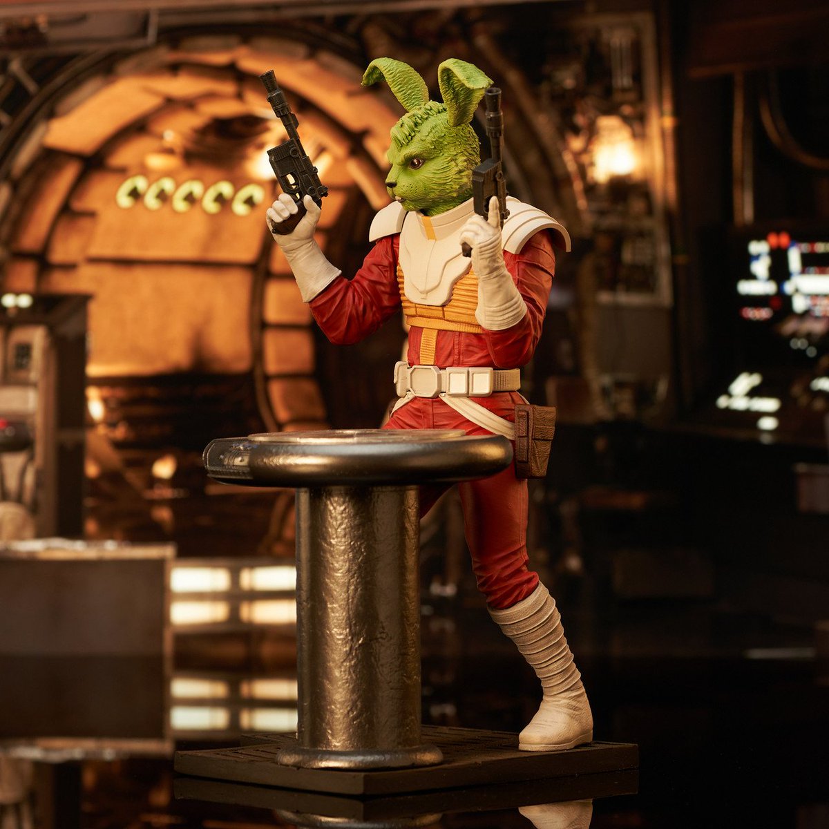coleccioniswspn's tweet image. Mas imagenes de la nueva Estatua de la línea #PremierCollection de Gentle Giant del personaje de los cómics  Jaxxon y es exclusiva de la #starwarscelebrationlondon 

⭕️Escala 1:7
⭕️Limitada a 1.500 uds
⭕️Precio 200$

#gentlegiant #jaxxon #starwarsstatues #starwarscomics