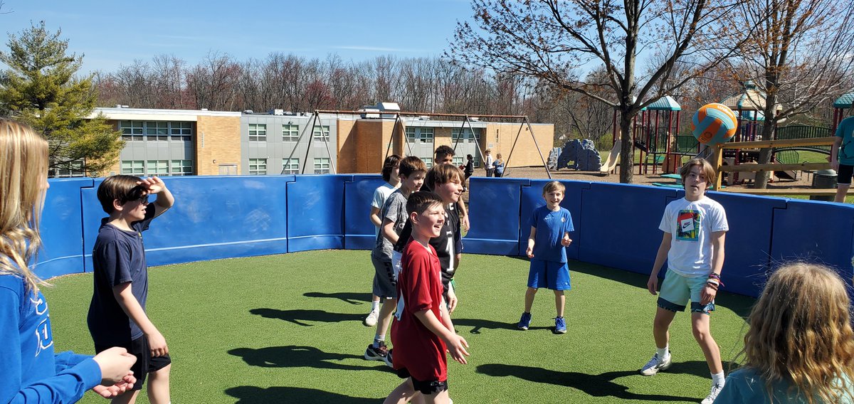 skellycb's tweet photo. With 4/5 of our grade at Peace Valley Park today, we had the whole recess yard to ourselves! https://t.co/4omwXGMrhy