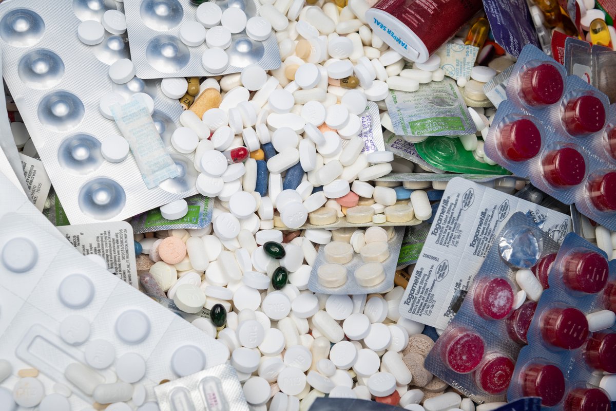 UMichPharmacy's tweet photo. Thank you to the volunteers that made another successful Safe Medication Disposal Event possible! With their efforts and the community’s participation, we were able to keep 1,087 pounds of medical waste out of our water, landfills, and the wrong hands 💊 https://t.co/LFyNM59SXh
