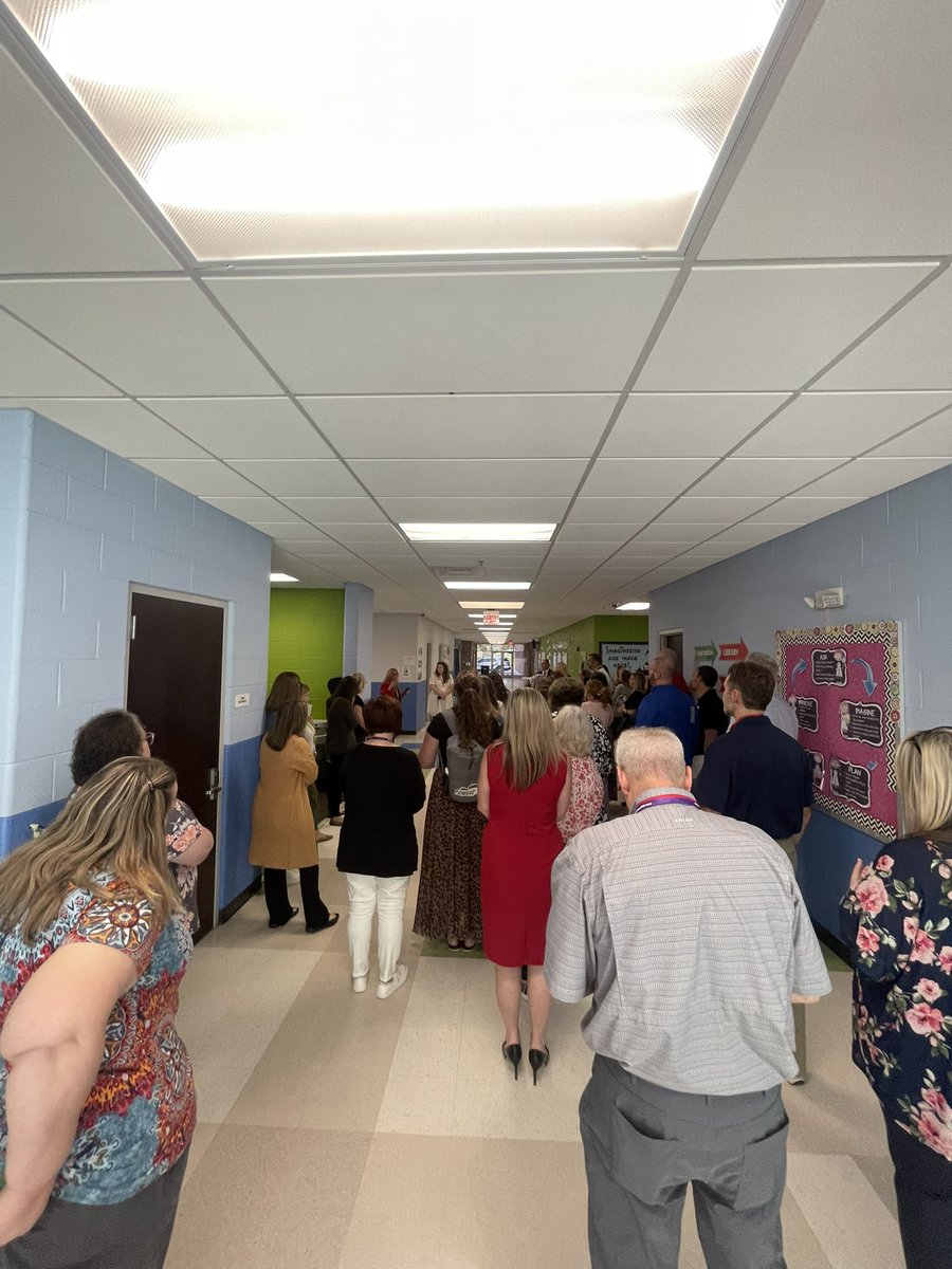TNTechSTEM's tweet photo. TSIN Regional STEM Hub Meeting in collaboration with @PSES_Pups was a success! District leaders and educators got an opportunity to tour the school, get an update from TCAT, learn about the progression of the new computer science standards, and hear from industry needs!
#TNSTEM https://t.co/QVZ2wmMlQ5