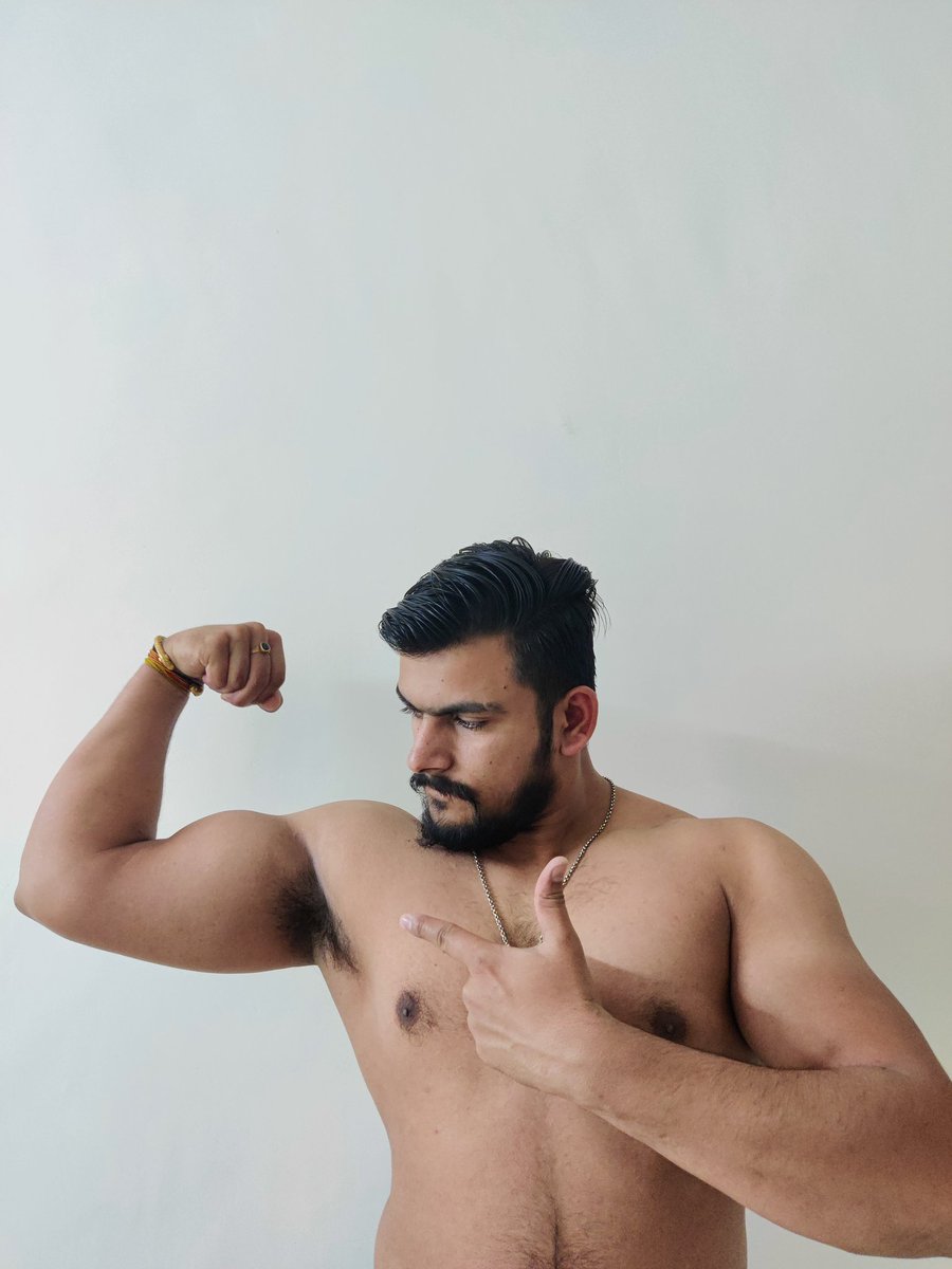 Fitnessfreakyy's tweet photo. #arms #biceps #armsworkout #bicepsworkout #tuesday #bodygoals #gymrat #bodybuilding #body #fitness #bodyart #fitnessmotivation #fitnessmodel #like #instagram #instalife #share #followforfollowback #fitnessfreak #bodygoals #gymtime #gymholic #desi #gymholic #post #pose #picpose https://t.co/aBbACs1WVq