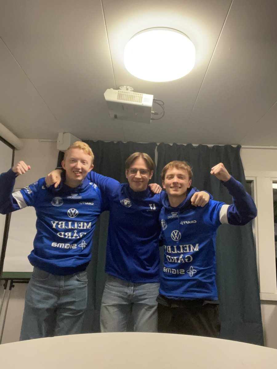 TFFeSport's tweet photo. SLUTSPEL HÄR KOMMER VI 🔥🔥

@Noper2001 @LuckyFelt @Piaacj_ 

@eAllsvenskan https://t.co/50r34FFqI8