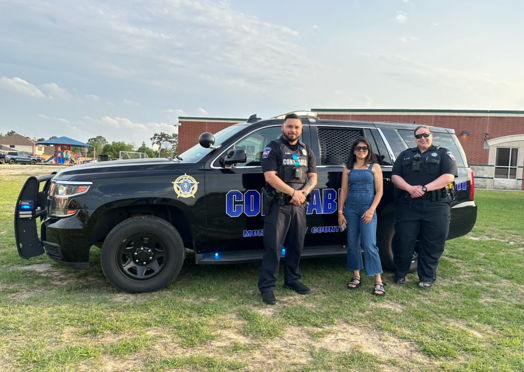 mocopct3's tweet photo. On  3/31, 23, Constable Gable’s deputies participated in the Kaufman Ele. School Carnival event in the Imperial Oaks Subdivision. There were approx. 200 participants in the annual event where Deputy Hyten &amp; Deputy Vera gave kids badges, pens, pencils &amp; stickers. #communitypolcing https://t.co/LAGkQLe76r