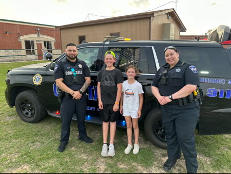 mocopct3's tweet photo. On  3/31, 23, Constable Gable’s deputies participated in the Kaufman Ele. School Carnival event in the Imperial Oaks Subdivision. There were approx. 200 participants in the annual event where Deputy Hyten &amp; Deputy Vera gave kids badges, pens, pencils &amp; stickers. #communitypolcing https://t.co/LAGkQLe76r