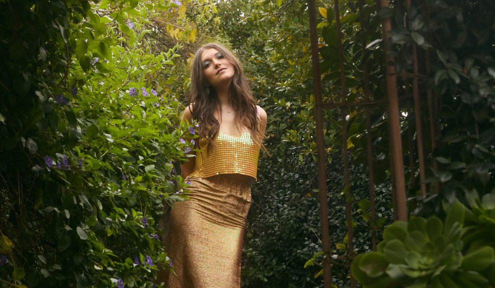 Singer and actor <a href="/EllewinterX/">Elle Winter</a> dropped her sophomore EP, Yes Please, which has been described as a “love letter to self-empowerment and the vulnerability that comes with it.” Read more: buff.ly/3MdwFRl