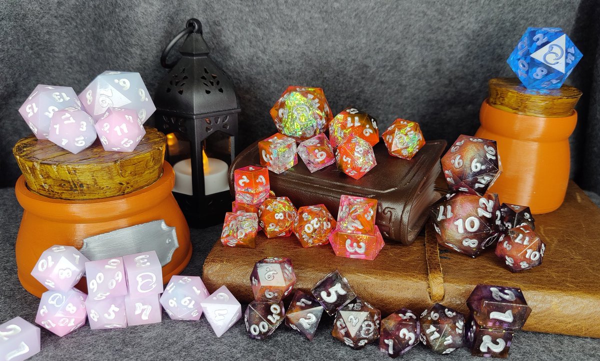 New listing!! Cause its that awesome day, TUESDAY!  Oh, and these are not edible :) 🫧

Link to these new listing in our bio, grab them fast! The Bubblegum glows too! 

#handmade #dice #ttrpg #dnd #resin #ttrpgcommunity #dungeonsanddragons #TTRPG