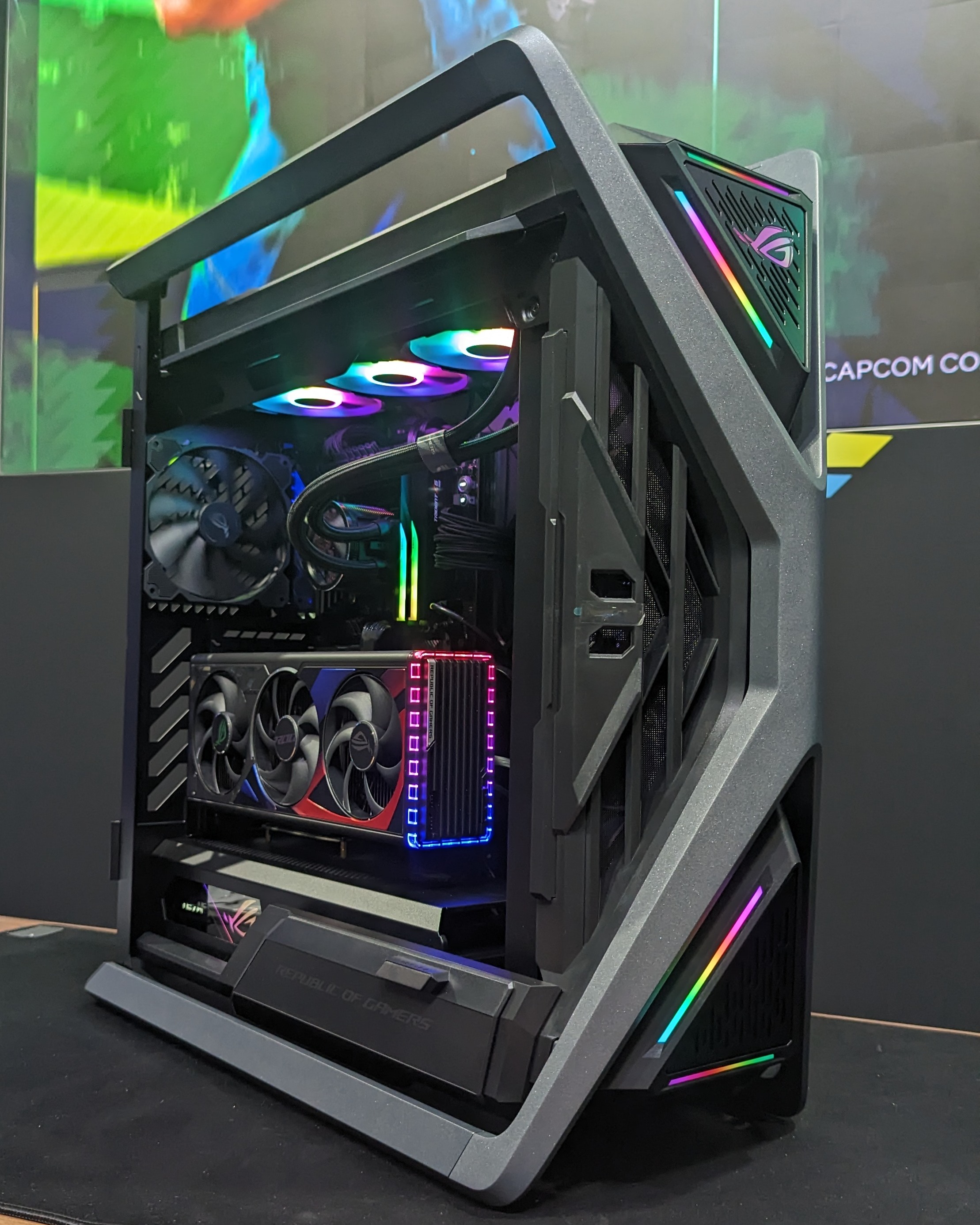 ROG North America on X: We got to show off the ROG Hyperion a few