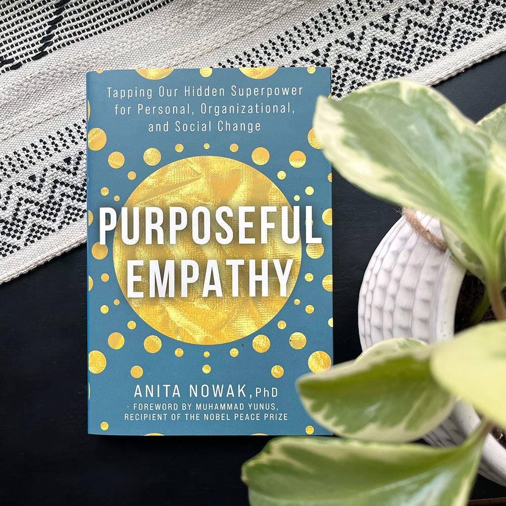 broadleaf_books's tweet photo. “In this splendid book, Anita Nowak explains why each of us stands to benefit by flexing our empathy muscles. What are we waiting for?”—Paul R. Ehrlich
@PaulREhrlich https://t.co/JxtYIzcB3D https://t.co/7DkbkAIo3c