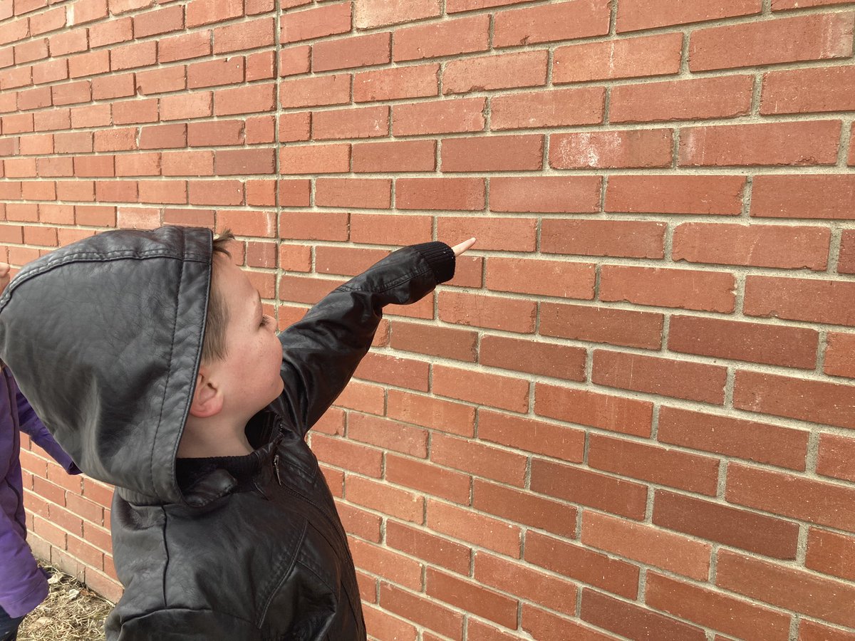 Our <a href="/AlixMACSchool/">Alix MAC School</a> Kinders went on a hunt for 2D shapes outside today!!! <a href="/WCPS72/">Wolf Creek Schools</a> #AXele7 #AXele8