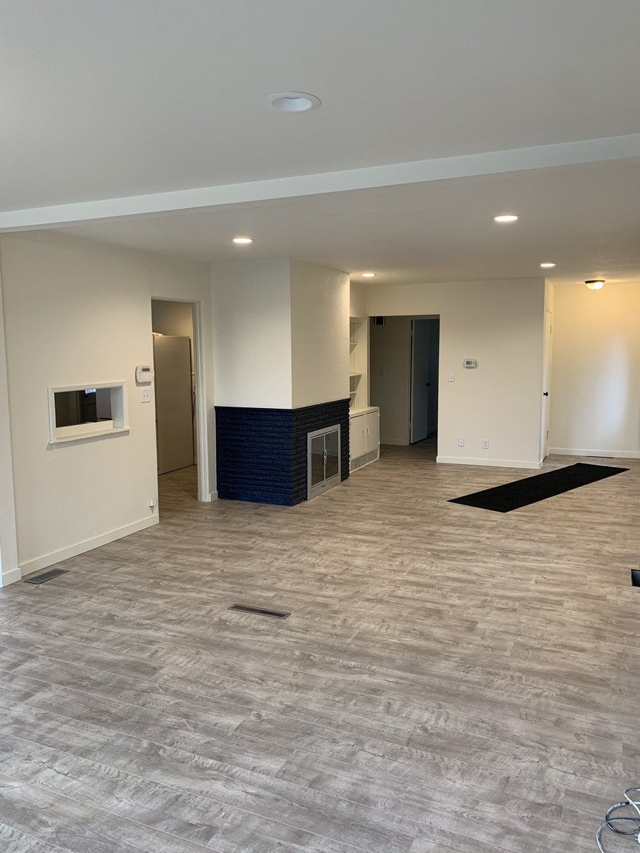 blake_h_25's tweet photo. First rental property renovation is about complete
Piti: $1689
Market rental value: 2500-2600 https://t.co/gqAw17WzNL