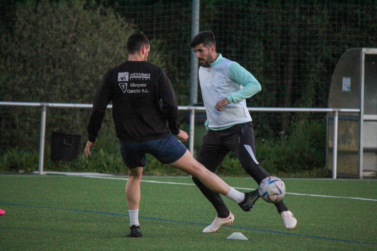 CDNaron's tweet photo. 🔥Semana de derbi 👊🏻

#CDNaron https://t.co/1qlzk95sYt
