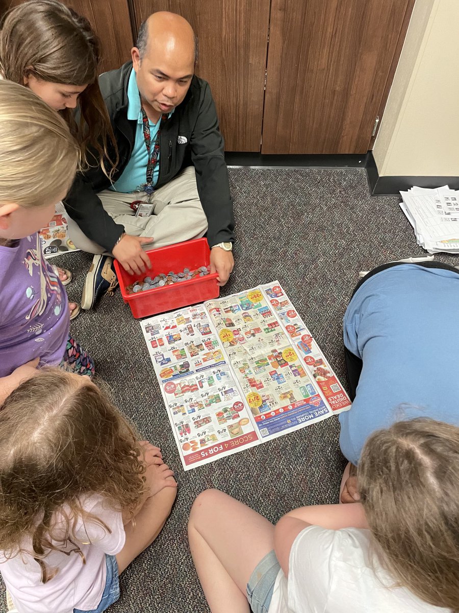 CrystalshortDPE's tweet photo. Mr. G using real world examples to practice money! ⁦@TISDDPES⁩ ⁦@TomballISD⁩ https://t.co/gB6668NvDu