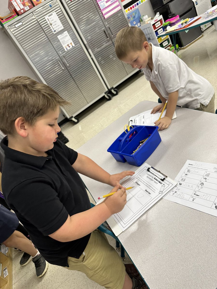 heyteacher83's tweet photo. We are learning about length today! Longer or shorter scavenger hunt! 😃#IngramIngenuity @FISD_Ingram https://t.co/mNXecdDOvY