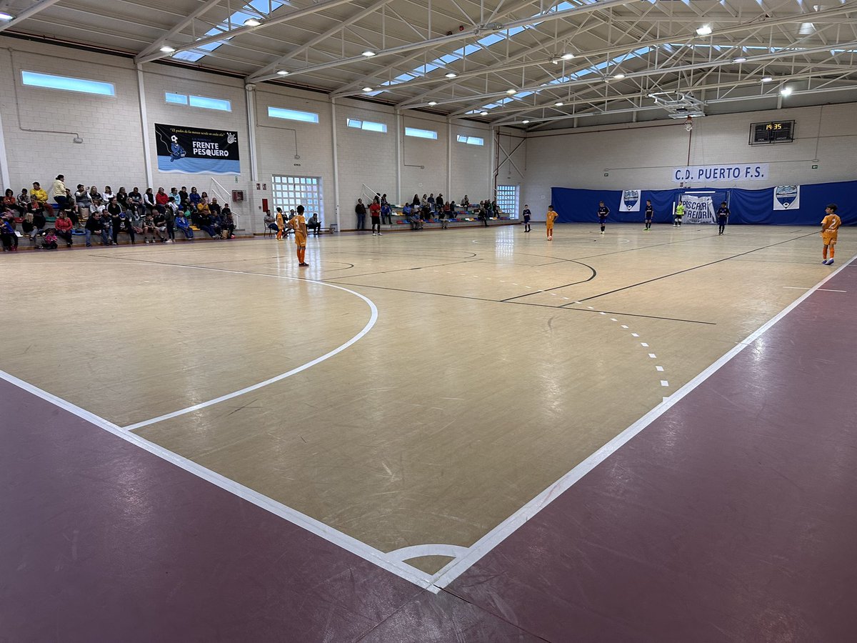 lucianohf_6's tweet photo. Partido entrenamiento de la Selección Benjamin @ffrm_se @ffrm_es vs @CDPuertoFS como siempre colaborando con nuestra Federación, gracias por todo https://t.co/oHJ10ROobG