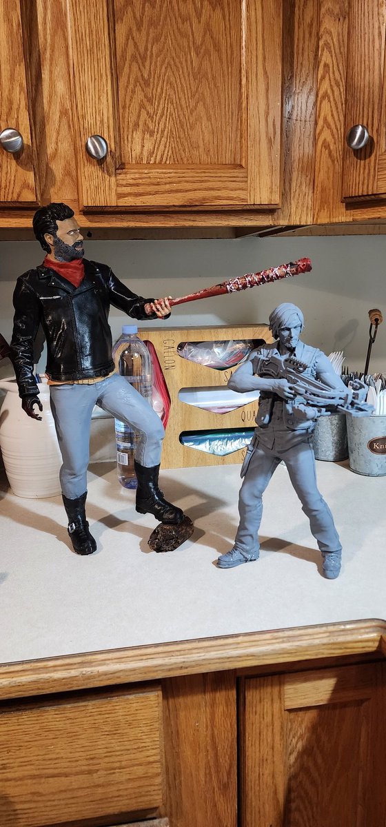 O_RodriguezIII's tweet photo. #3DPrinted #Negan and #Daryl getting some painting done as well. #TWDFAMILY #OscarsRedHat #TWDARTIST #Artist @JDMorgan @wwwbigbaldhead Negan is standing on an actual piece of #Alexandria https://t.co/HGl0f9HUv7