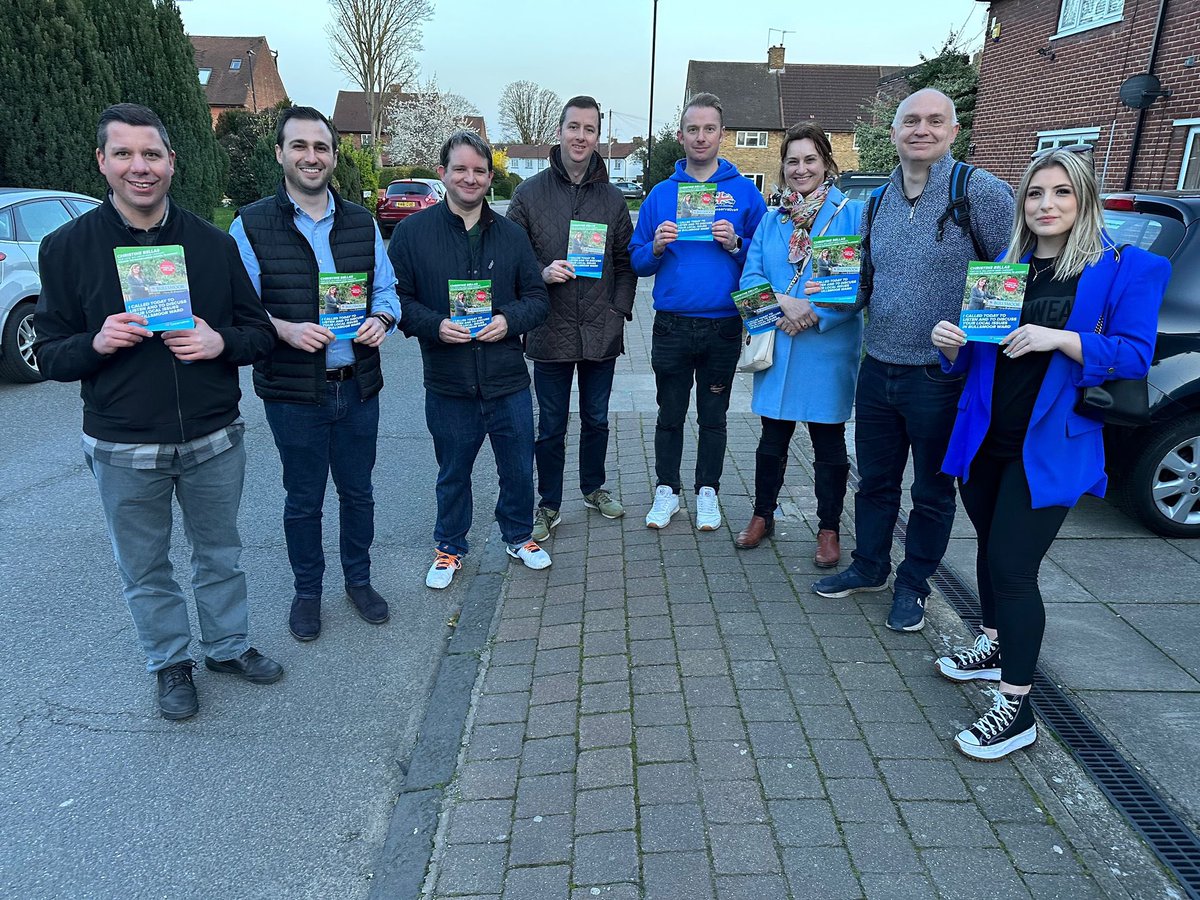 Another lovely evening in Bullsmoor Ward! Fly tipping everywhere, pot holes big enough to lose a small car and if you don’t lose it <a href="/MayorofLondon/">Mayor of London, Sadiq Khan</a> will charge you £12.50 to drive it #ULEZ.  Residents deserve so much better 🗑️🕳️🚙