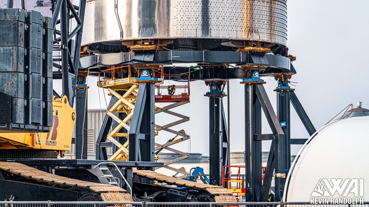 FelixSchlang's tweet photo. 🚨WAI Cam Chief - 2023-04-03

We're heading to Starbase for the Starship launch! Lots of stuff to do before we leave! Here's another WAI Cam gallery!

36📸from, April 3rd!

Patreon: https://t.co/3FhkifuGsL

WAI Discord for YT members!

Thank you so much for your support!❤️❤️❤️ https://t.co/CAizcGRkIB