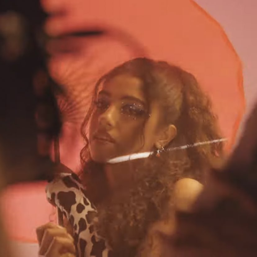 nourardakanibr's tweet photo. Now United acabou de liberar um “Behind the scenes” das gravações de #RodeoInTokyo! 🧡 Já foram conferir?
🔗: https://t.co/JjVnfUvv9v https://t.co/FBakhdmrKt