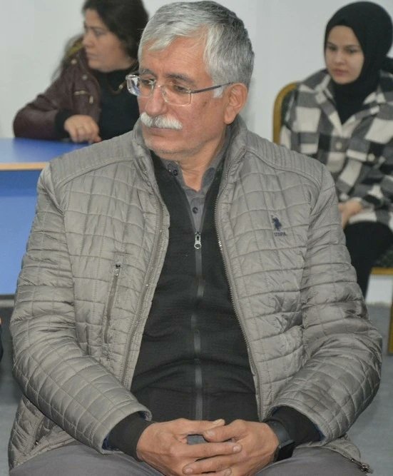 Partimizin eski ilçe başkanlarından İsmail Hakkı Şenyiğit, seçim ofisimizde bizleri ziyaret ettikleri için çok teşekkür ederim. Birçok başarılı işlerde ve hizmetlerde imzası olan çok kıymetli başkanımızdan ALLAH razı olsun.

#akparti
#manisa
#akhisar