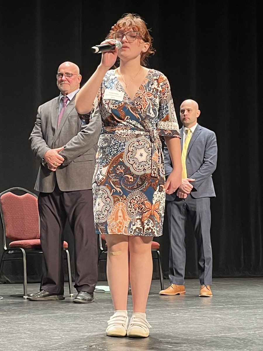 We appreciate the voice of Autumn Hughes of Mascenic <a href="/MascenicA/">MascenicVikingsAthletics</a> who sang the national anthem for the Division IV ceremony today. It was a job well done!