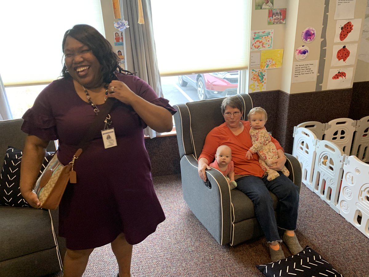 In honor of the Week of the Young Child, OECOSL director Courtney Penn visited and brought some special gifts to the Kidzone at Shelbyville Community Church. We are so grateful for the many early education providers in Indiana! #WOYC23