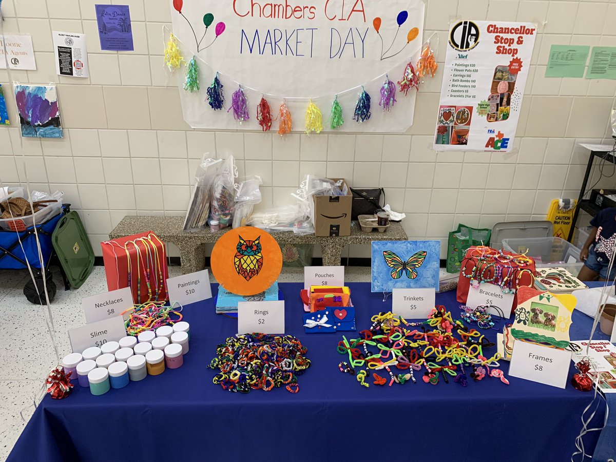 _ChambersCIA's tweet photo. Market Day was a huge success for Chambers! The students were great salespeople showcasing their entrepreneurial spirit. https://t.co/GnYuI1Si1s