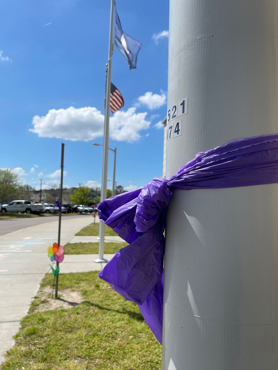 2/2The support was touching for the students, who experience a unique upbringing having 💜ed ones who serve in the military.

We thank our military-connected students &amp; families &amp; hope they know just how much they are loved &amp; appreciated.

#MonthOfTheMilitaryChild <a href="/OVESDolphins/">Ocean View Elementary</a>
