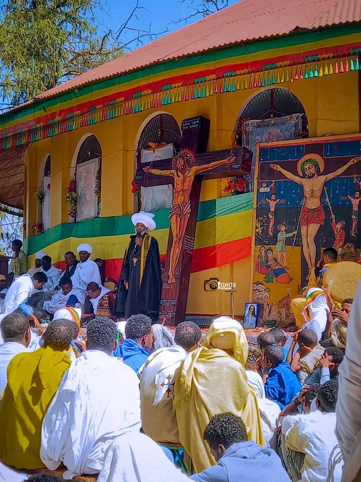 Timothy_Tefera's tweet photo. መጋቢት ፳፯ ጥንተ ስቅለት

"እርሱ ግን ስለመተላለፋችን ቆሰለ ስለ በደላችንም ደቀቀ፤ በእርሱም ቁስል እኛ ተፈወስን።" ( ኢሳ. ፶፫:፭)

እንኳን ለዓለሙ ቤዛ ለአምላካችን  መድኃኔ ዓለም ኢየሱስ ክርስቶስ ጥንተ ስቅለት በዓል አደረሰን🙏 https://t.co/VvJhbG2OKr